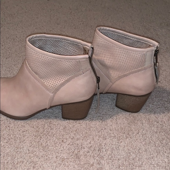 Booties - Picture 3 of 4
